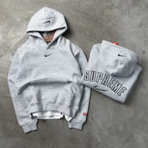 Supreme hoodie